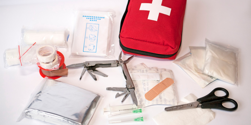 5 Things You Need in Your Car in Case of Emergency, Accident Treatment Centers