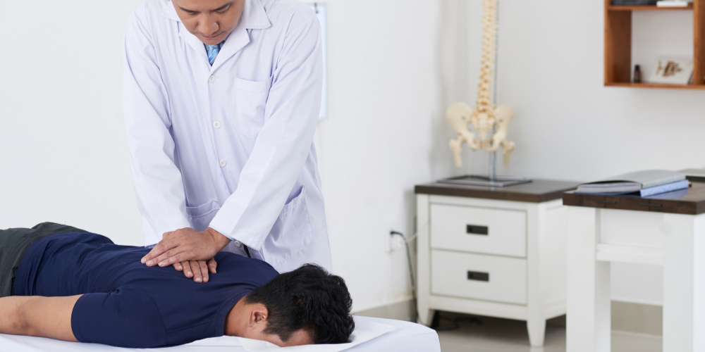 4 Reasons Why People Get Chiropractic Adjustments | Accident Treatment Centers