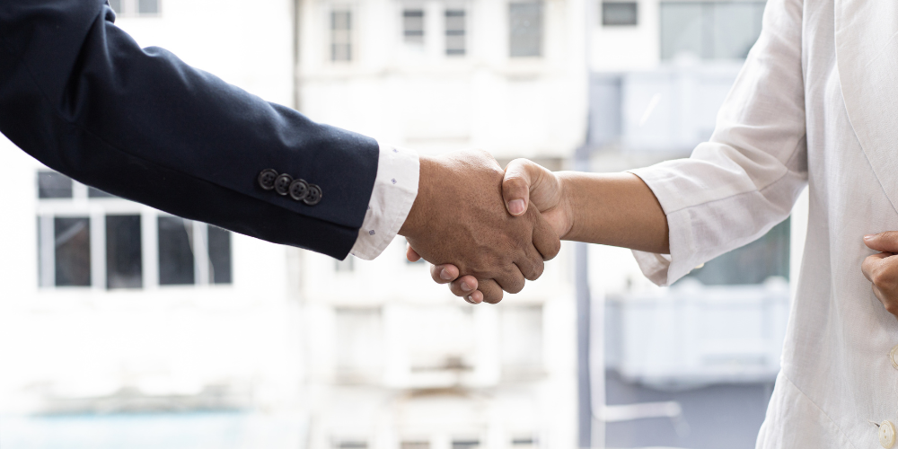 How We Work Hand-in-Hand With Attorneys_Hand In Hand